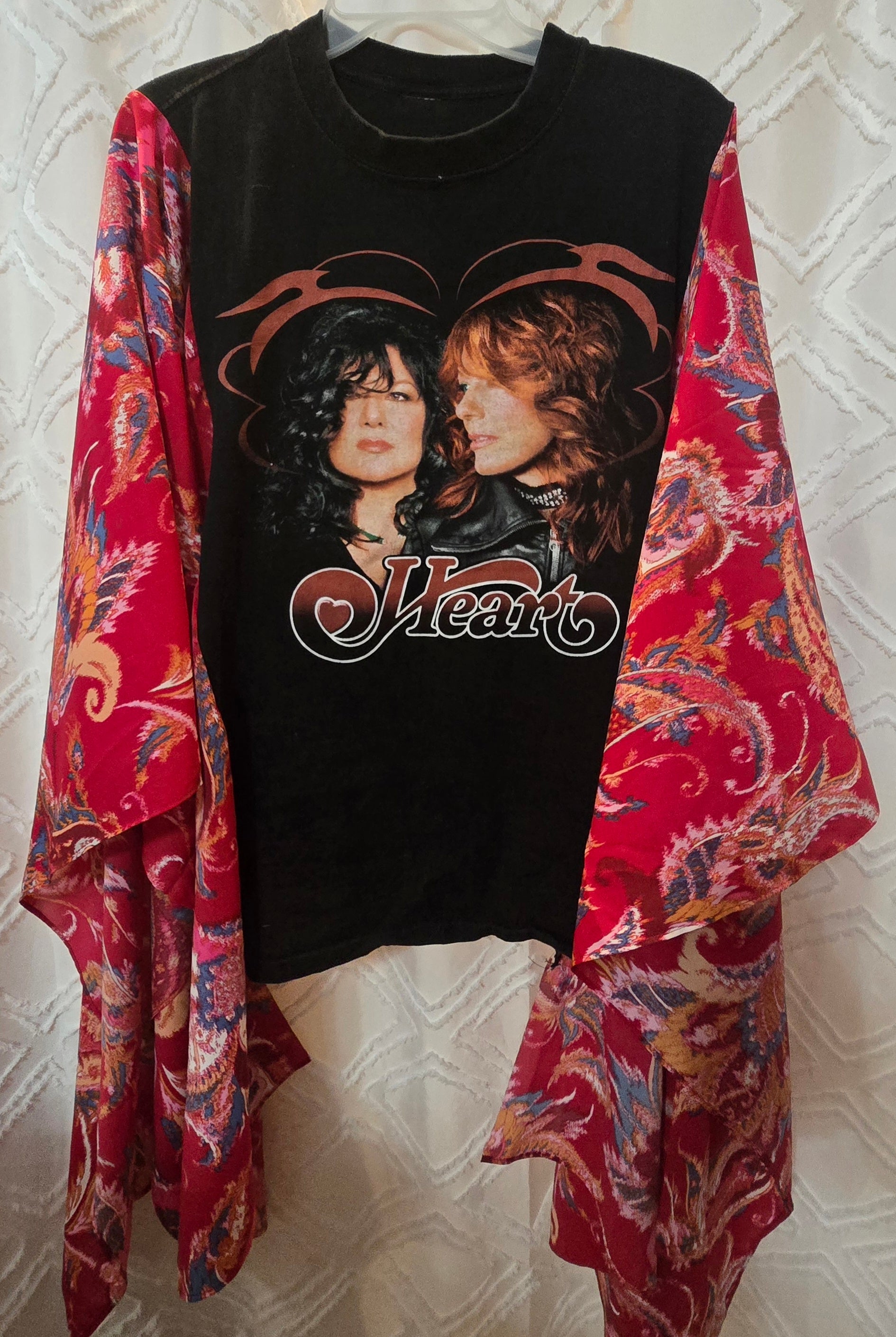 Heart Band poncho shirt, one size