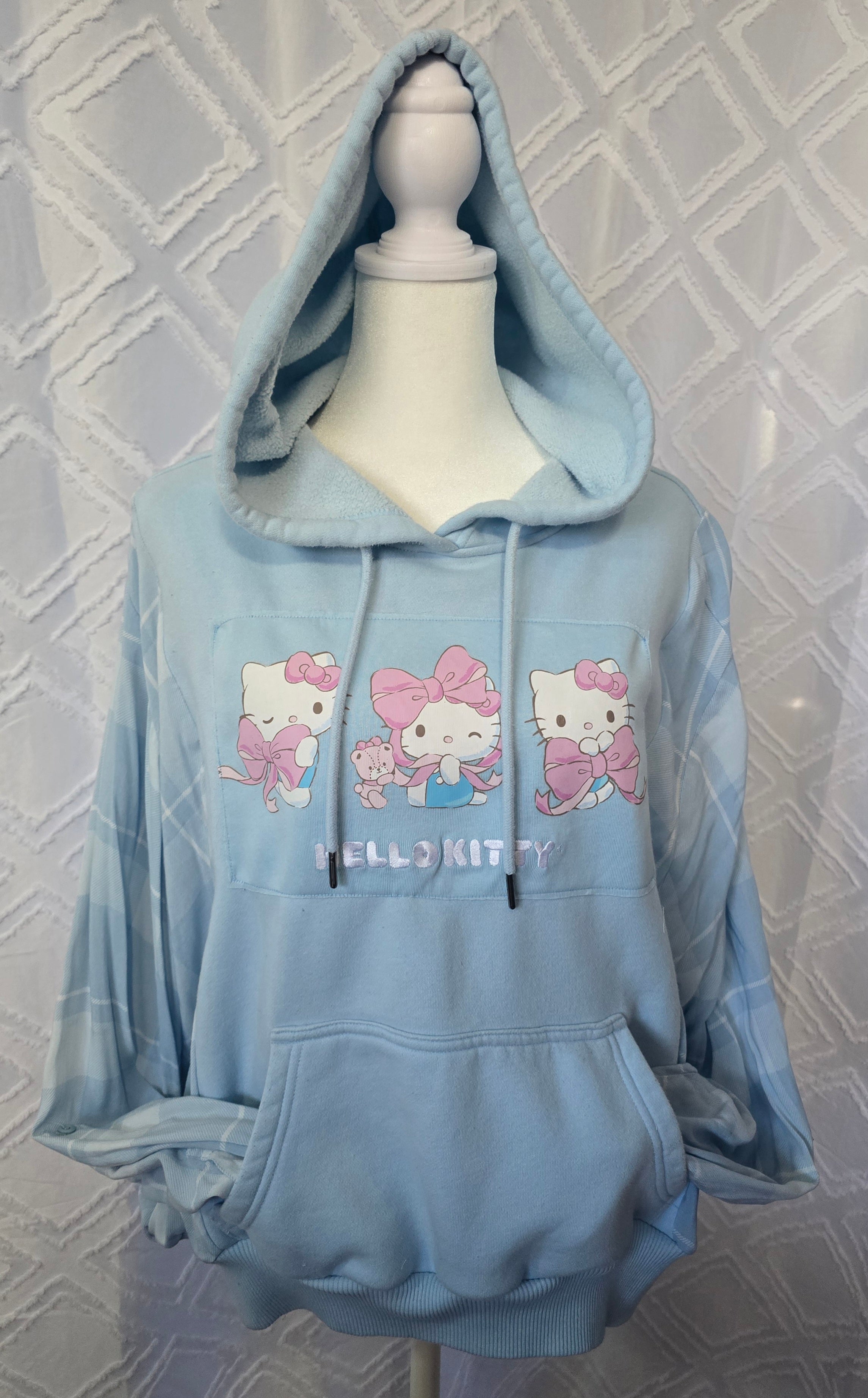 Hello Kitty Hoodie blue, size L with flannel sleeves