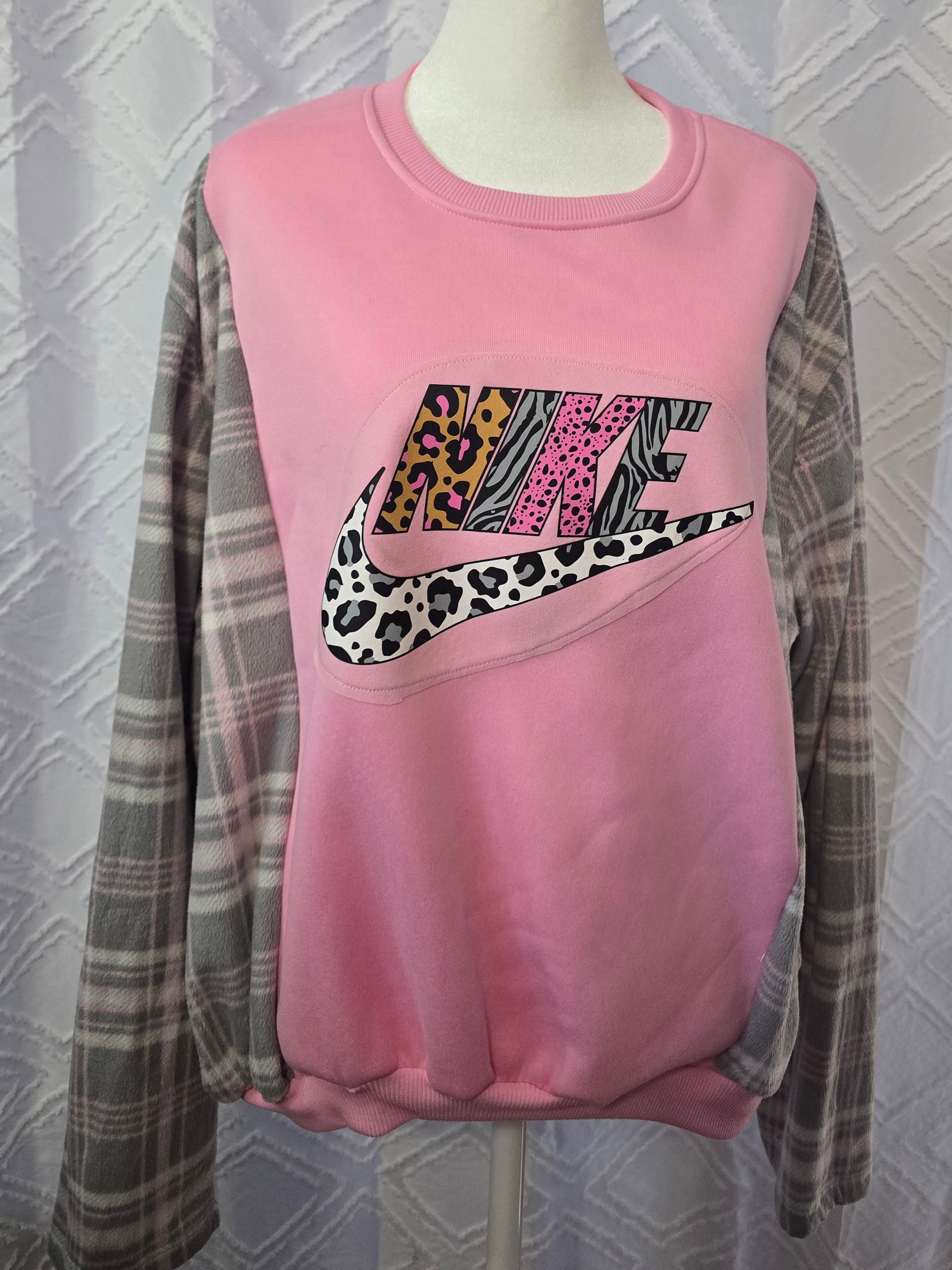 Nike Sweatshirt, pink, size M with flannel sleeves