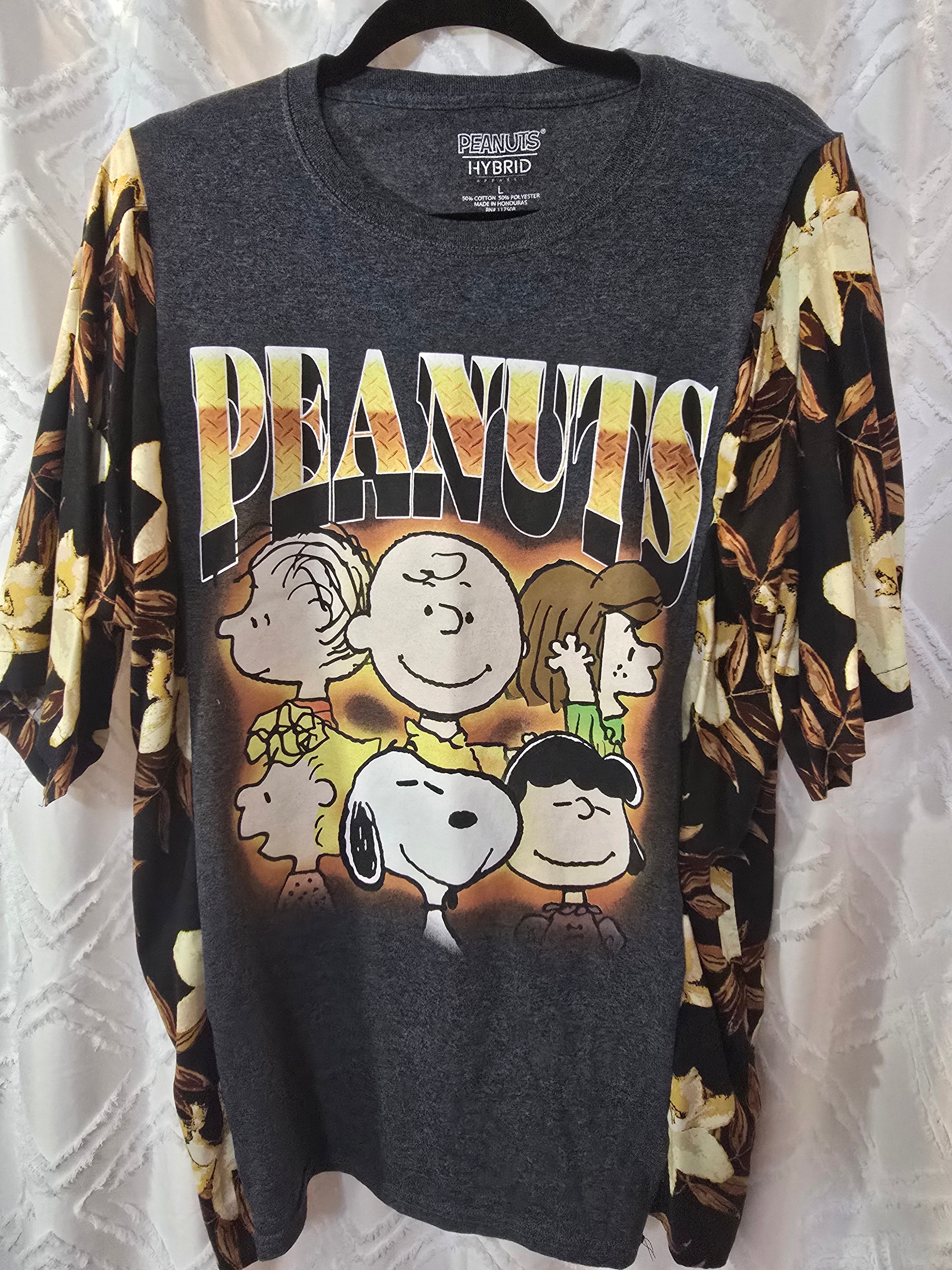 Peanuts short sleeve with rayon sleeves, size XL