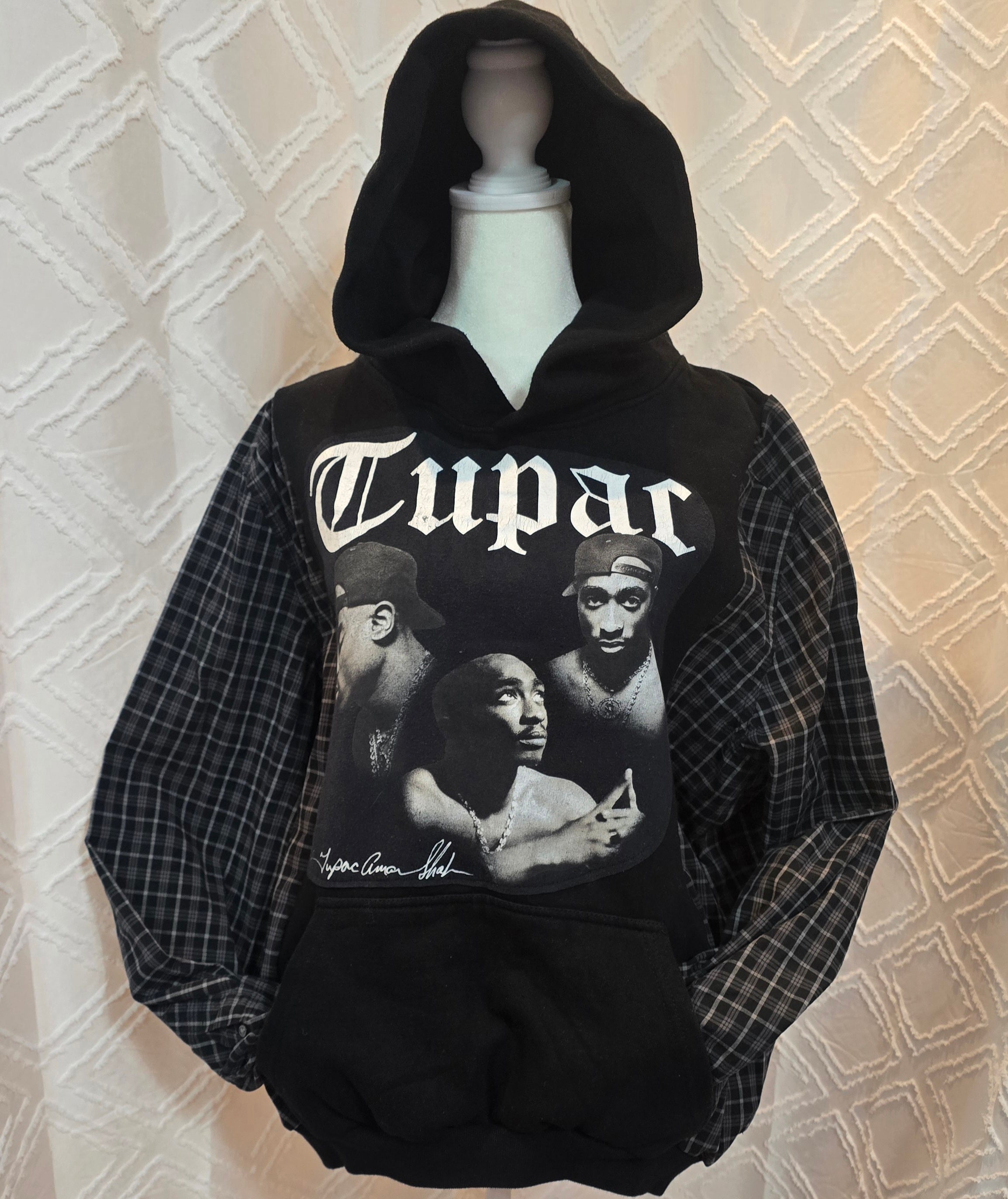 Tupac Shakur Hoodie, size L with flannel sleeves